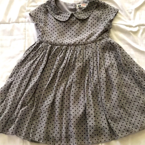 H&M girls pleated dress. Gray & black. Size 5-6y - Picture 3 of 12